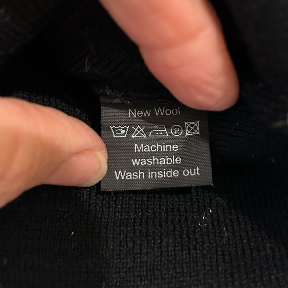 Dale of Norway Feminine Sweater - Picture 8 of 9